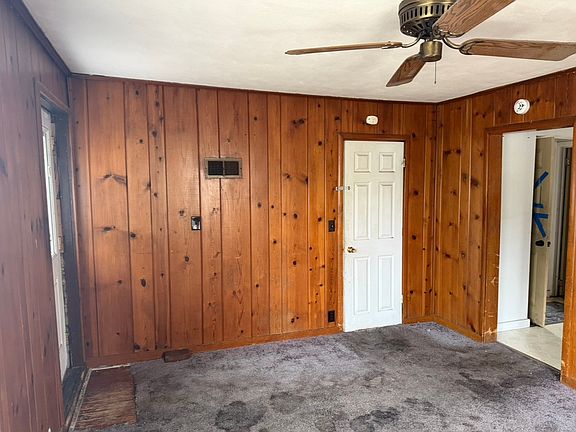 3rd image of 1604 S Kneer Ave