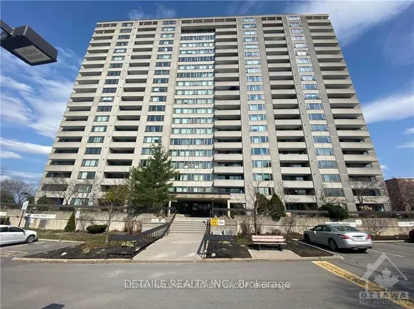 2625 Regina St #2102, Ottawa, ON K2B 5W8