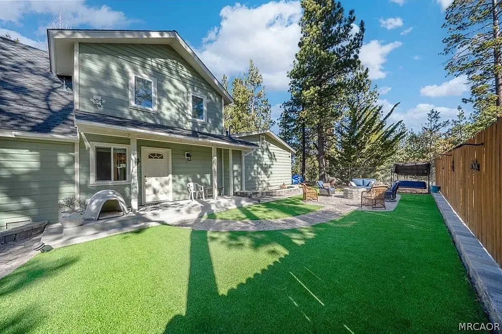 5 bed, 4.0 bath, 2654 sqft, $3,500 — Photo 2