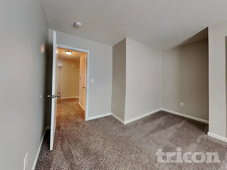 84 Rambling Rd — Photo 10