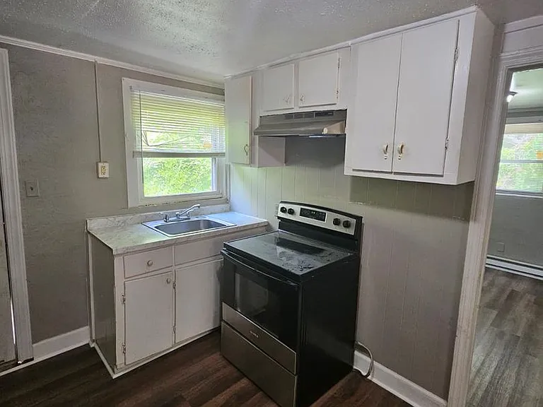 2206 Roosevelt Dr — Photo 7