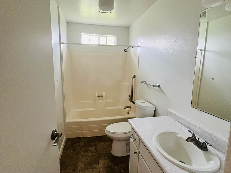 1414 Sweetbriar Cir — Photo 22