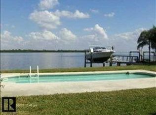 5825 Bayou Grande Blvd NE, Saint Petersburg, FL 33703