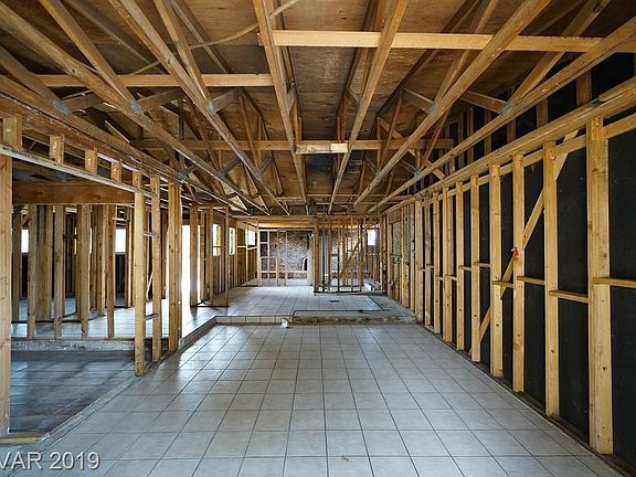5th image of 3105 Roseville Way