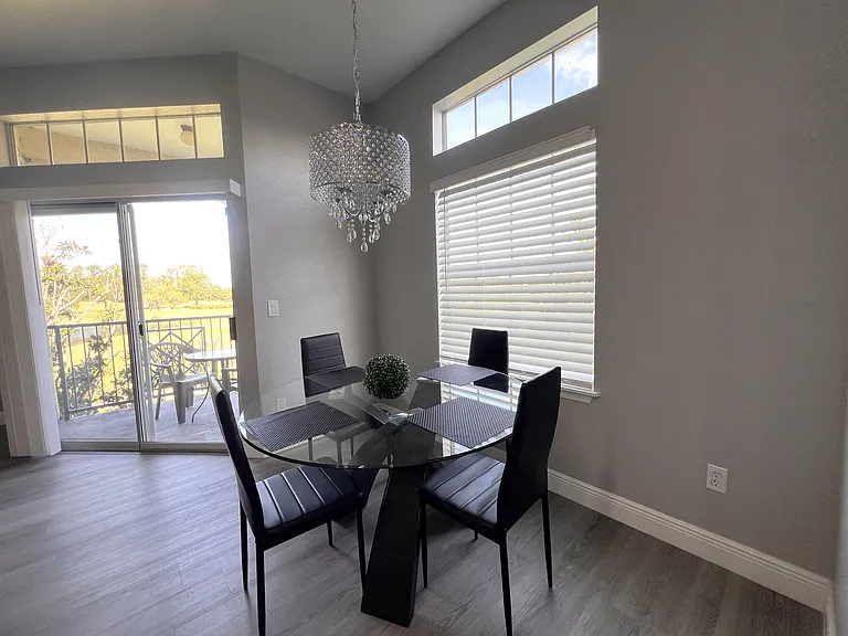 7340 Westpointe Blvd #335 — Photo 8