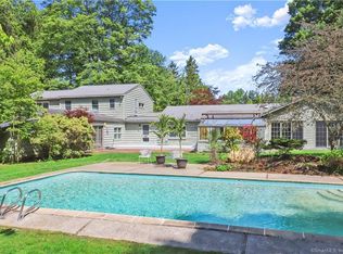 2 Pleasantview Ter, Bethel, CT 06801