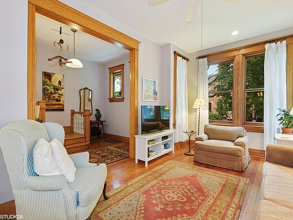5th image of 2117 W Bradley Pl