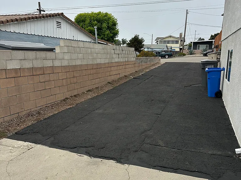 428 Newport Ave — Photo 2