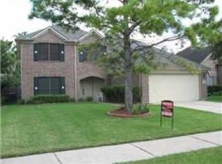 16823 Dunbar Grove Ct, Sugar Land, TX 77498