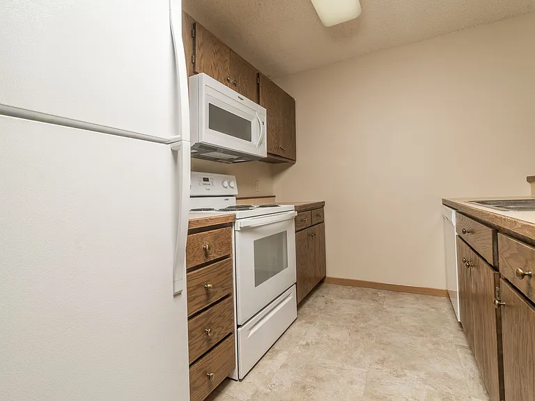 3900 S Carnegie Cir — Photo 1