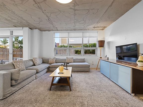 3rd image of 3250 NE 1st Ave APT 515