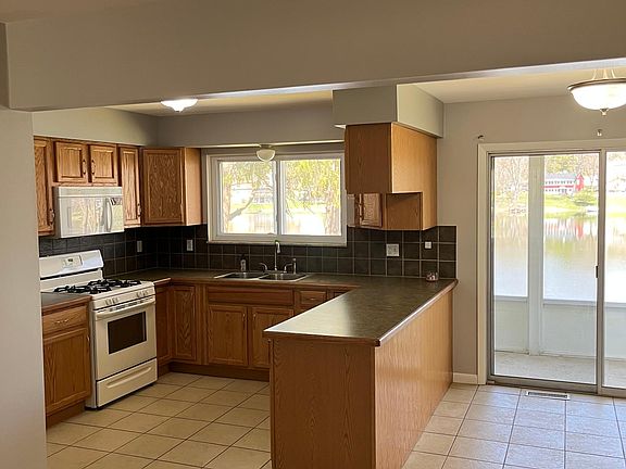 4th image of 1295 Paul Blvd