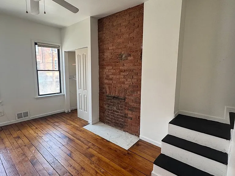 4520 Liberty Ave — Photo 3