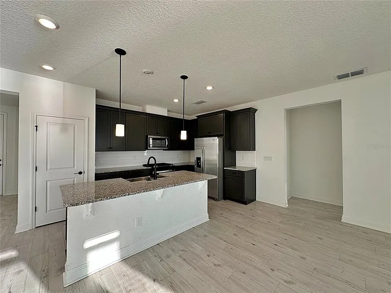 43 Waverly Ln — Photo 5