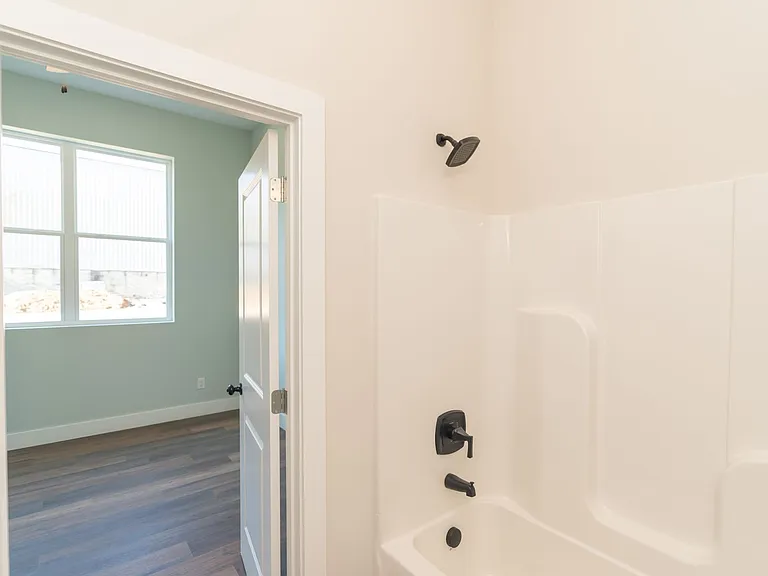 1039 Montague Pl — Photo 16