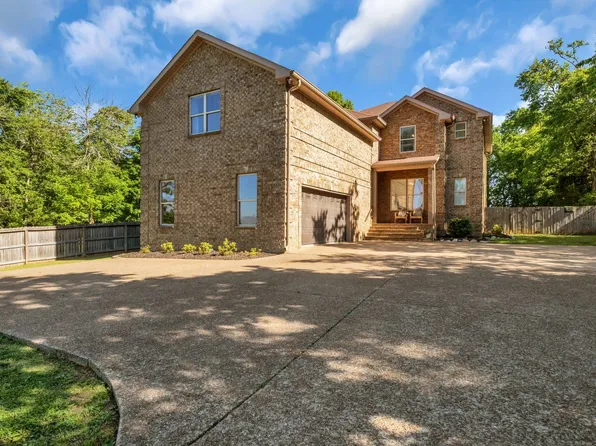 540 Peach Valley Rd, Gallatin, TN 37066