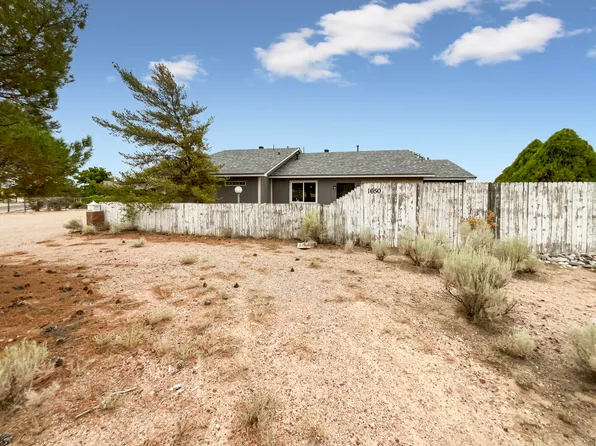 1650 Tulip Rd SE, Rio Rancho, NM 87124