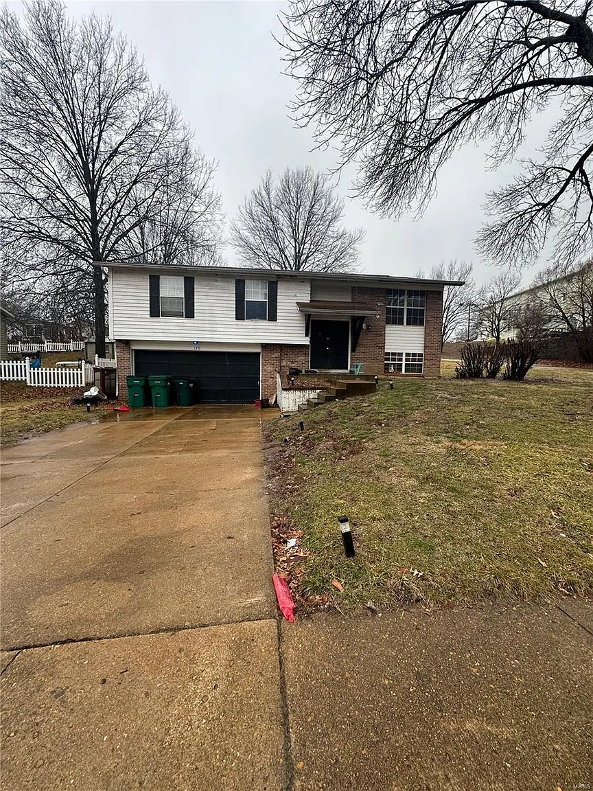 120 E Ravine Ave photo 1