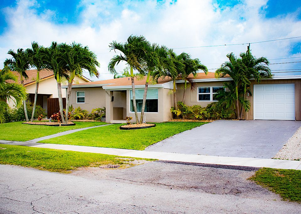 1st image of 9950 Jamaica Dr