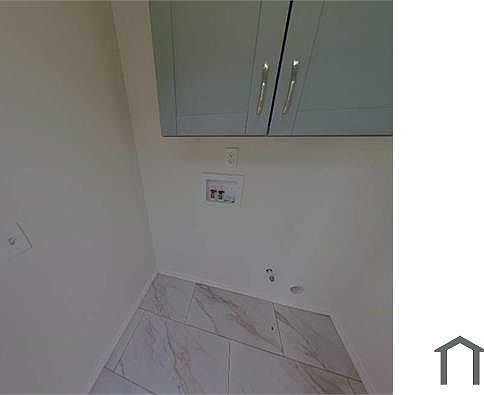 5th image of 4909 Almayo Ct #C