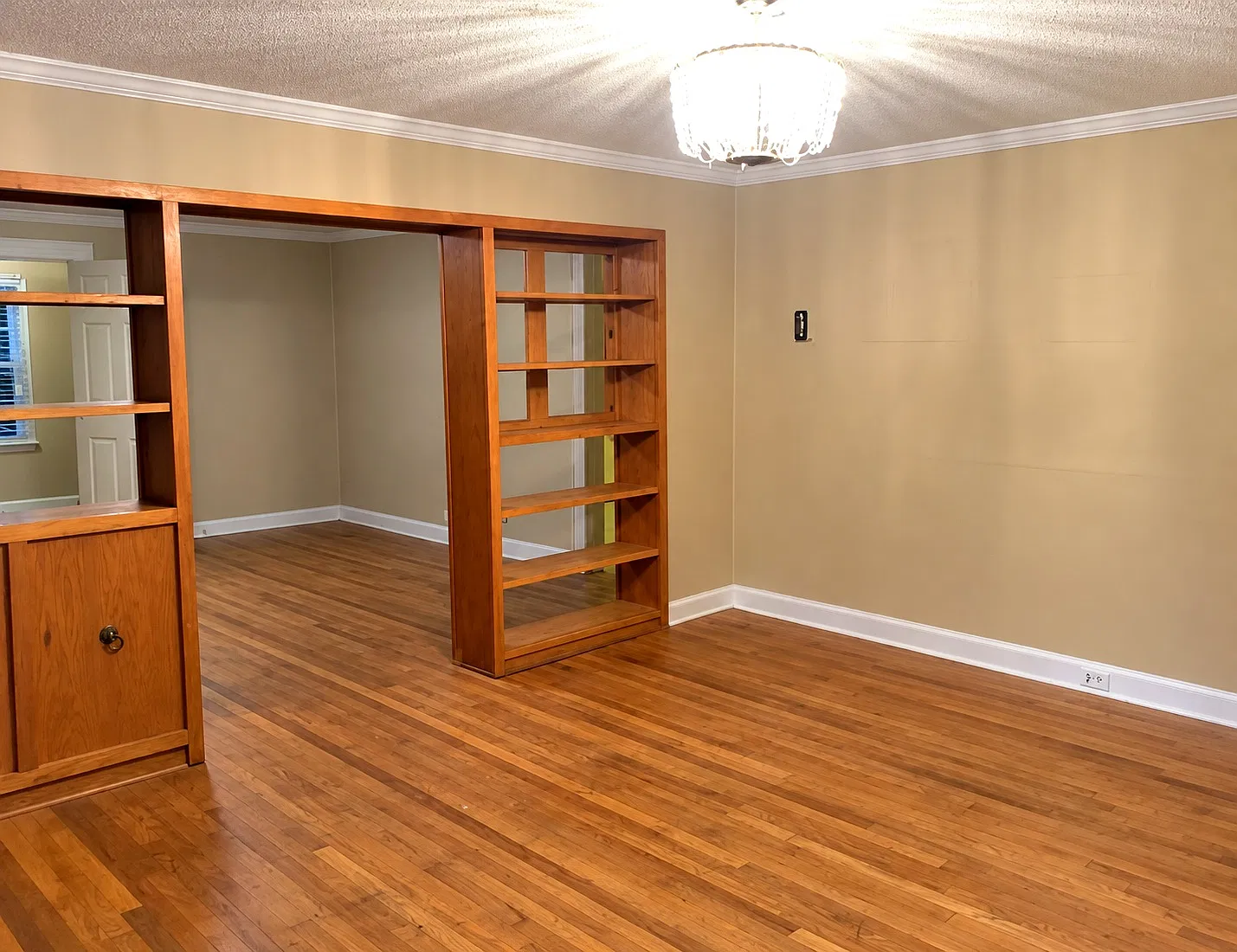 2 bed, 1024 sqft, $1,295 — Photo 3