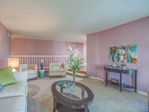 4th image of 1545 Altamont Ave