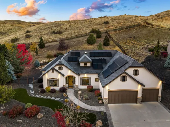 5826 W Shadow Run Ct, Boise, ID 83714