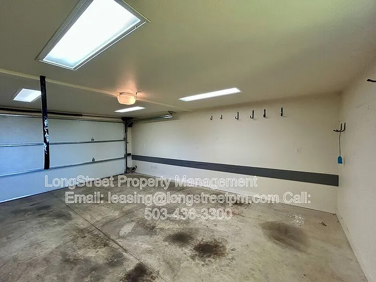 550 NW Alpine Ter — Photo 5