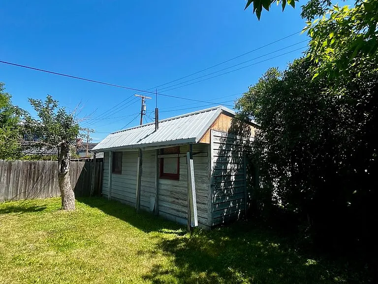 506 N Grand Ave — Photo 24