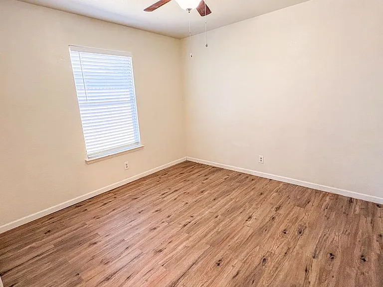 2508 Hidden Hill Dr — Photo 9