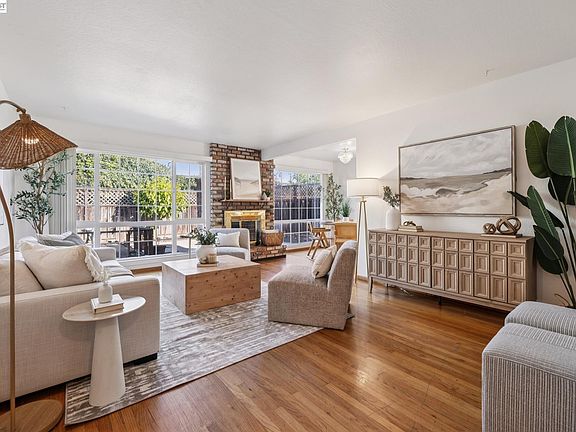 3rd image of 23719 Nevada Rd