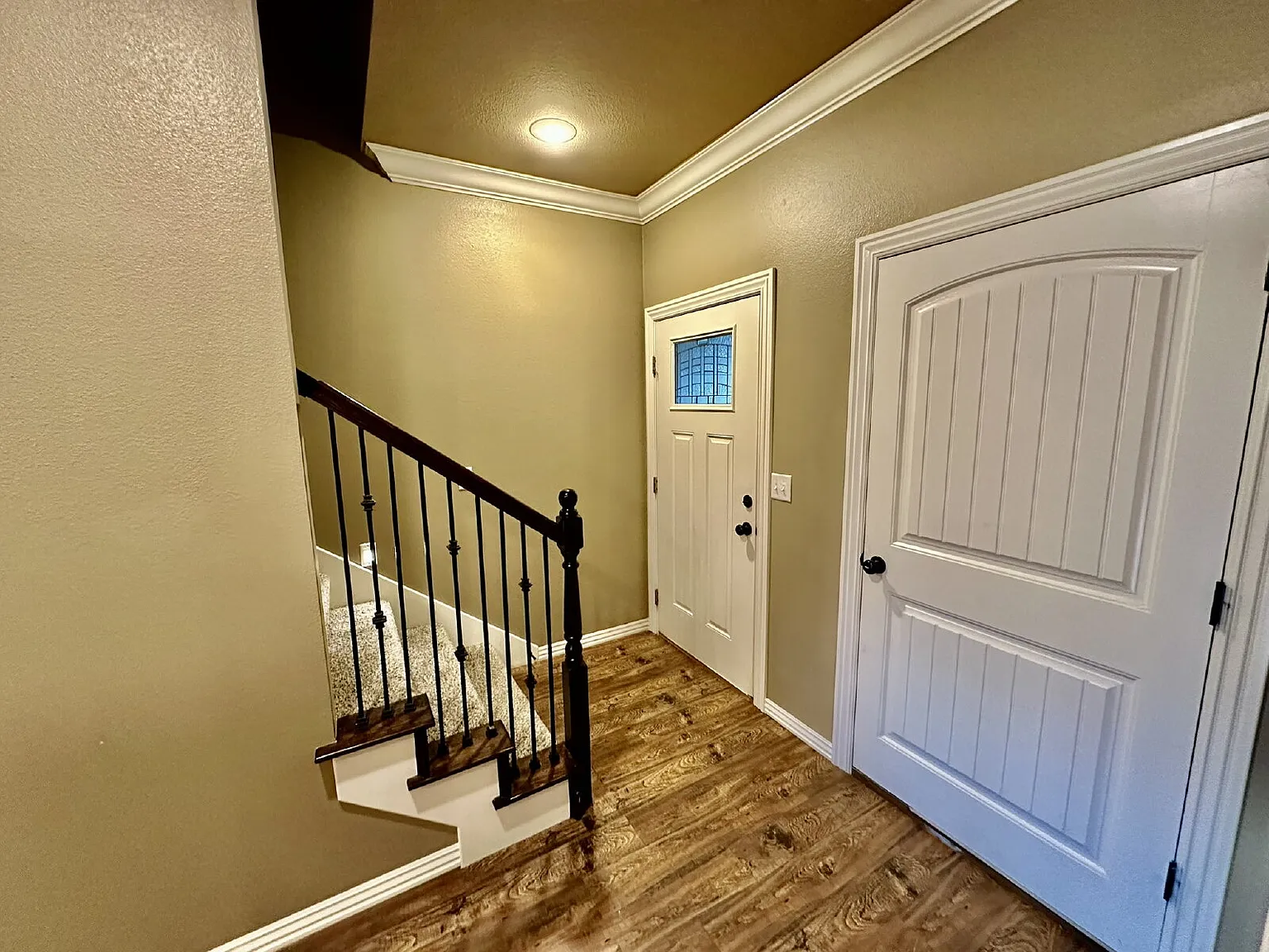 3 bed, 2.5 bath, 1515 sqft, $1,595 — Photo 3