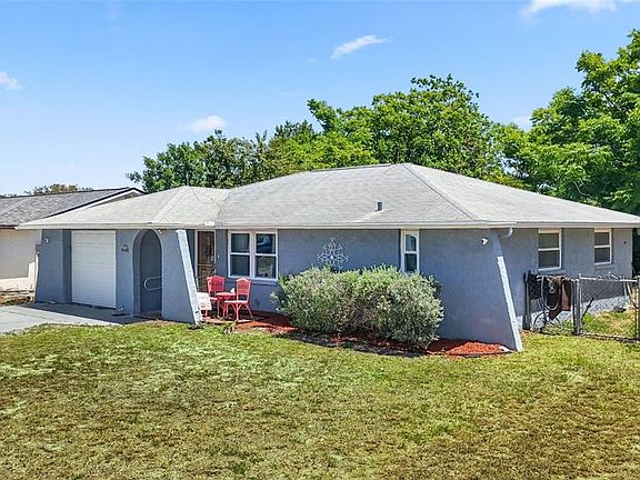 2nd image of 8840 Carmen Ln