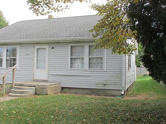 3rd image of 1416 S Pershing Dr