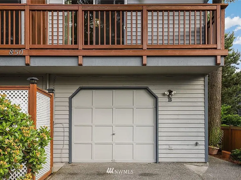 850 NE 123rd St #B — Photo 18