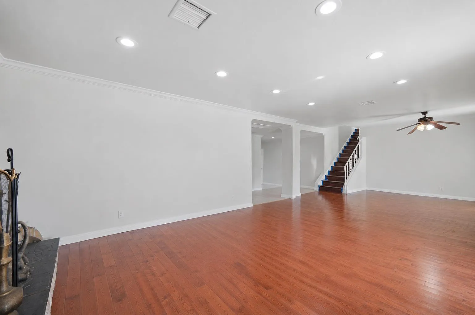 6 bed, 2600 sqft, $7,000 — Photo 2