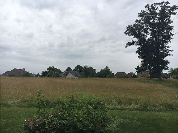 2nd image of 11290 Golden Bear Way