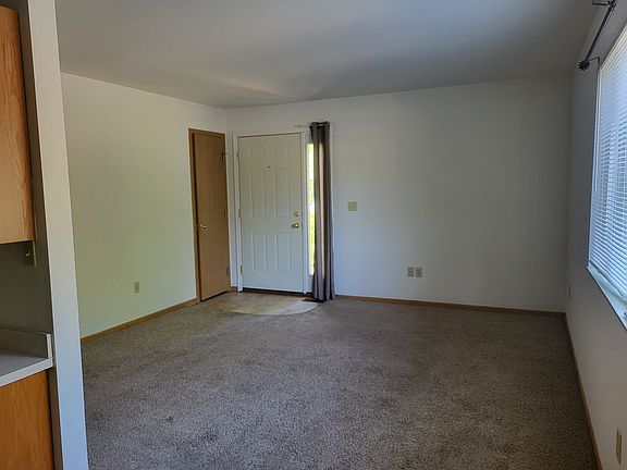 3rd image of 4919 Hedgewood Dr #4809