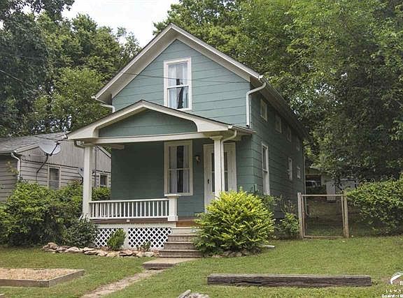 1216  Prospect Lawrence, KS listing photo #2