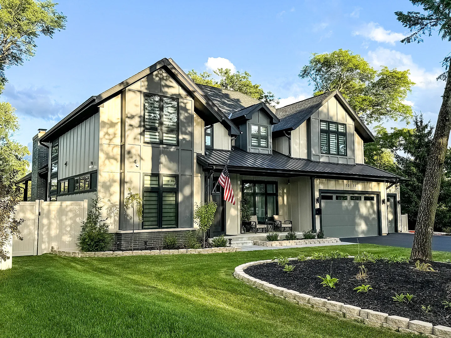 1011 Linden Leaf Dr photo 1