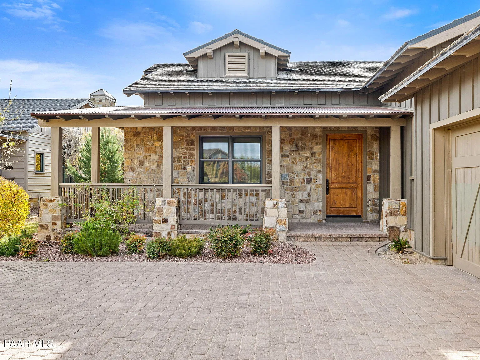 4 bed, 3.5 bath, 2745 sqft, $4,270 — Photo 3
