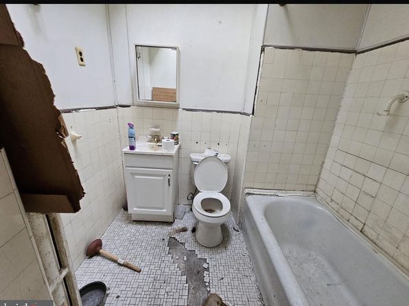 philadelphia-pennsylvania-165569449 picture