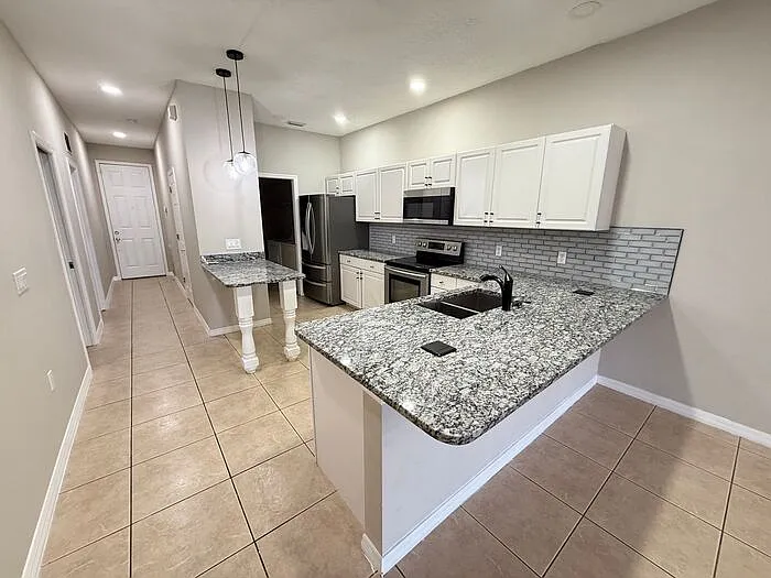 3421 Home Town Ln — Photo 2
