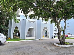 1700 NE 191st St APT 100, Miami, FL 33179