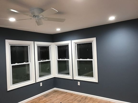 2nd image of 322 Robinson Ave