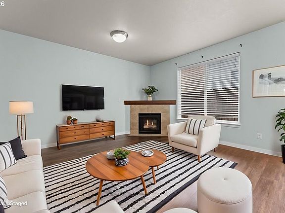 5th image of 7410 NE 54th Cir