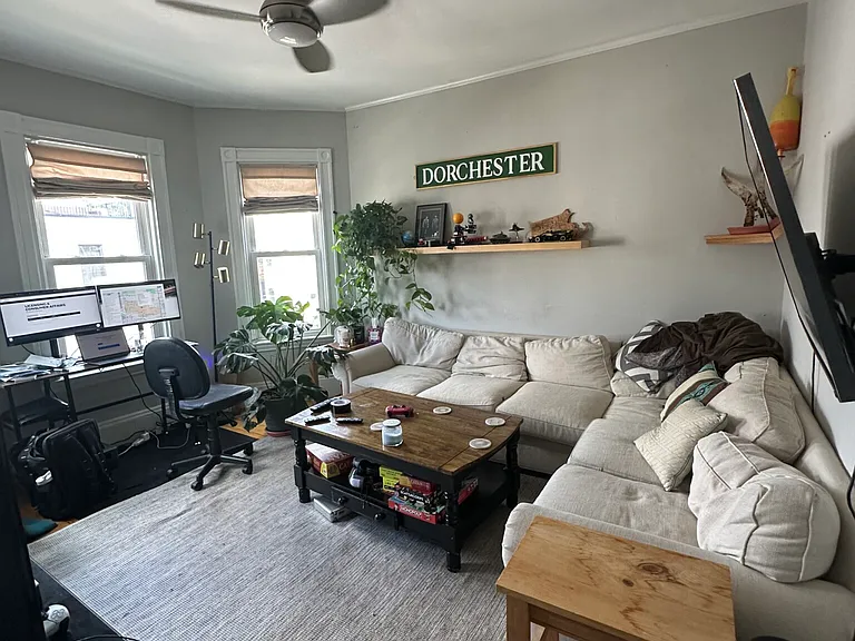 6 Bellflower St #3 — Photo 1