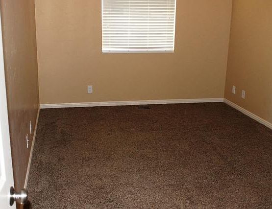5th image of 1135 N Yellow Hill Dr