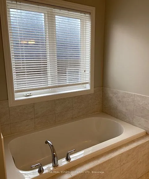 1531 Horseshoe Cres — Photo 14