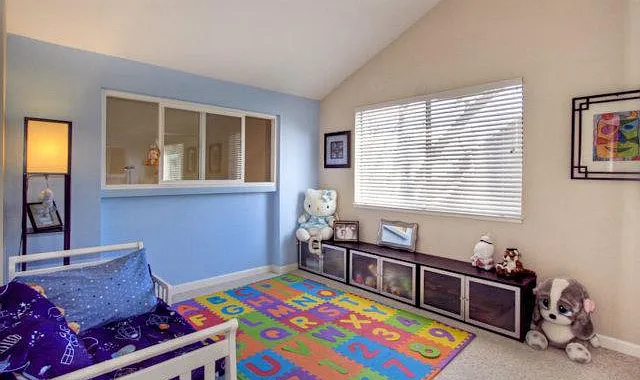 240 Flynn Ave — Photo 3